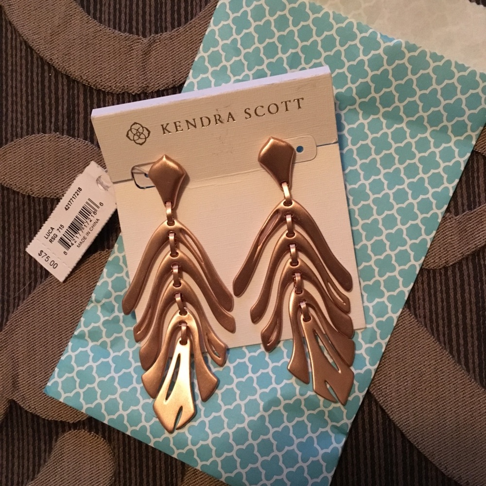 NWT Kendra Scott Luca earring